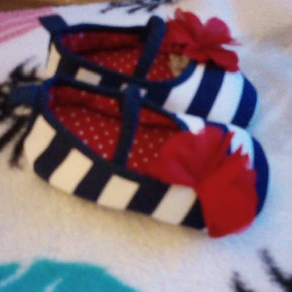 Baby shoes - Picture 1 of 5